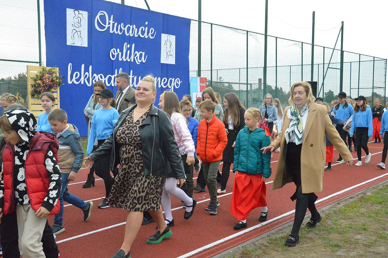Gmina Turek stawia na sport! Nowe boisko w Chlebowie i bieżnia w Słodkowie!