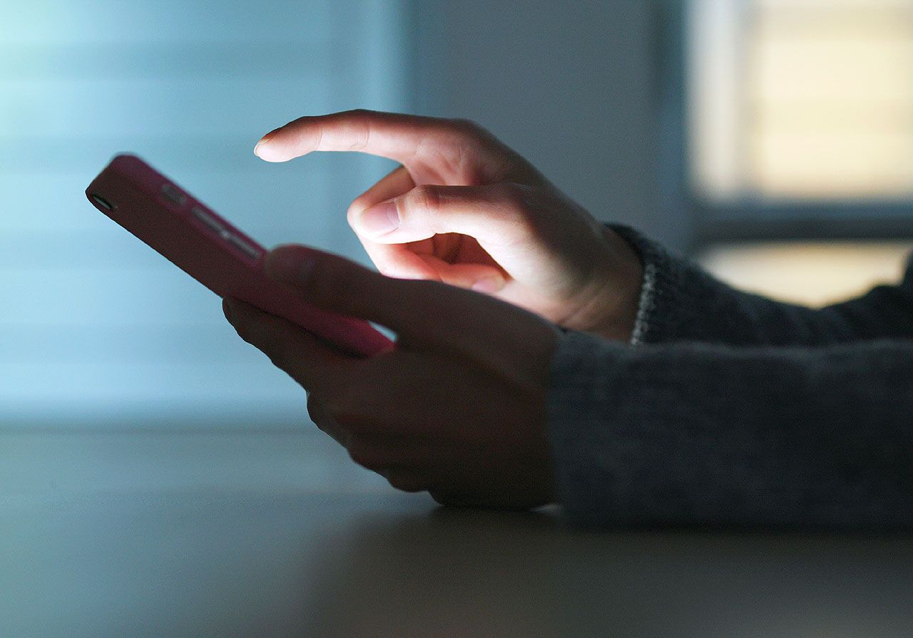 Myślała, że wygra 4 tysiące, a straciła 2! Mieszkanka powiatu tureckiego padła ofiarą oszustwa na messengera