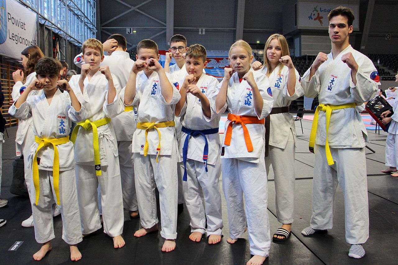 Oyama Karate Turek triumfuje na Pucharze Makroregionu. 6 medali dla zawodników z Turku