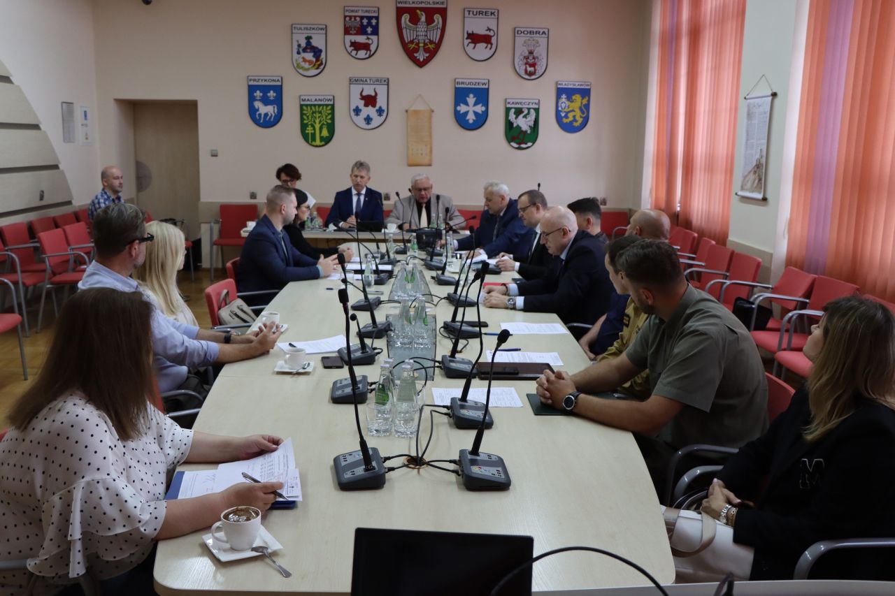 Bezpieczeństwo powiatu pod lupą. Posiedzenie Komisji w Starostwie Powiatowym w Turku